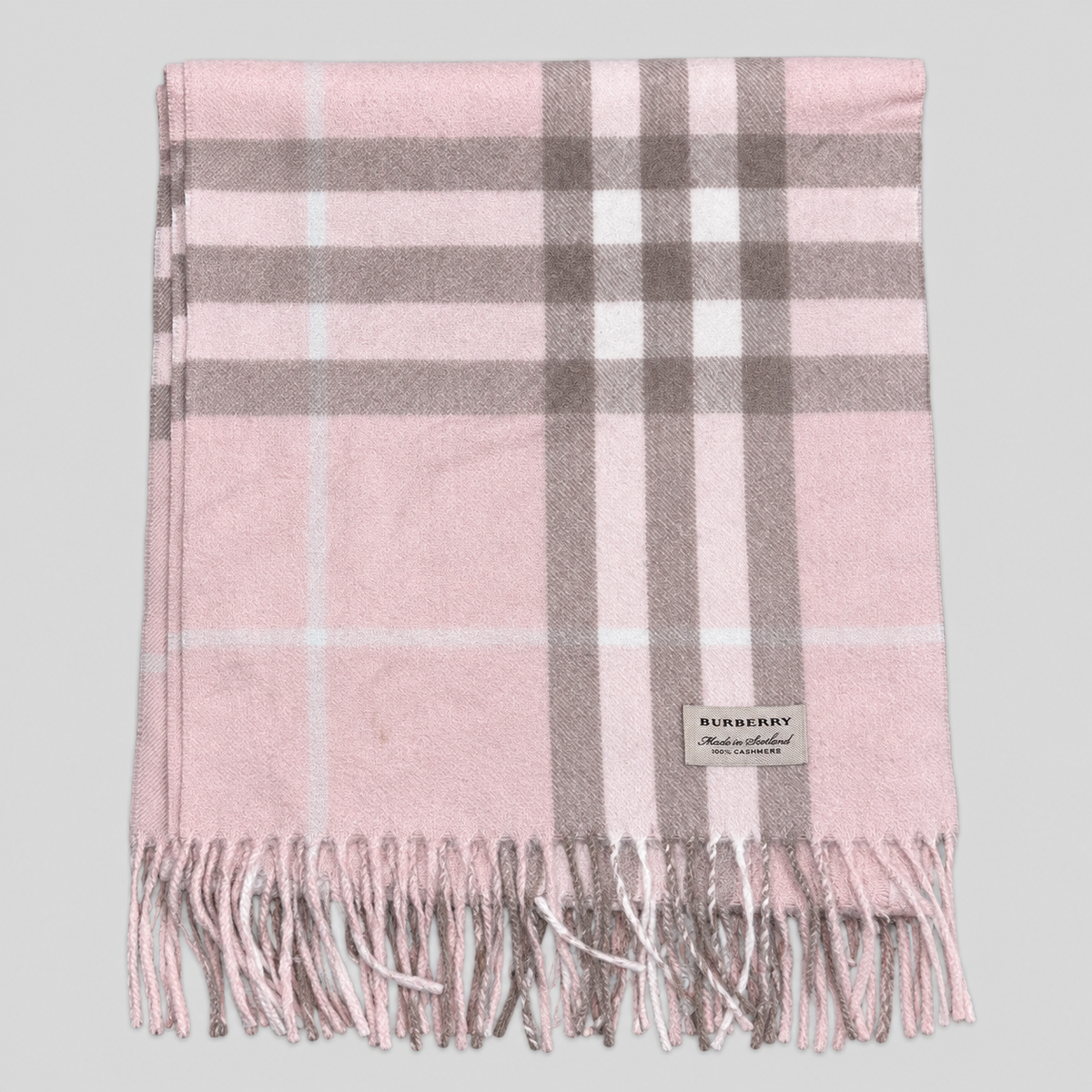 Burberry Schal Nr. 11 in Zartrosa Karo aus Kaschmir, zusammengelegt