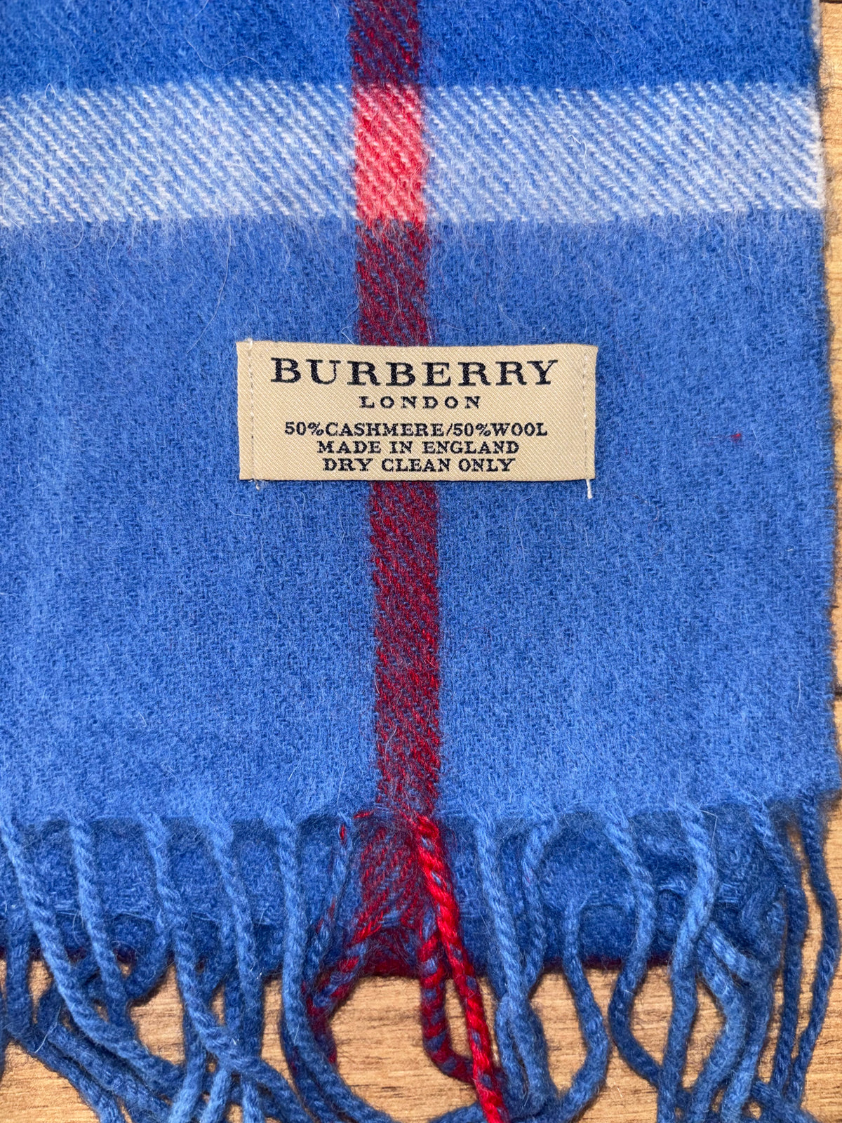 Originaletikett im Burberry Schal Nr. 15