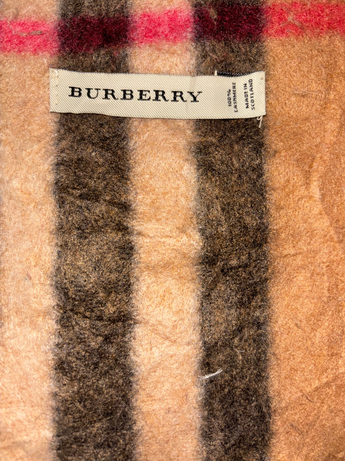 Originaletikett im Burberry Schal Nr. 18