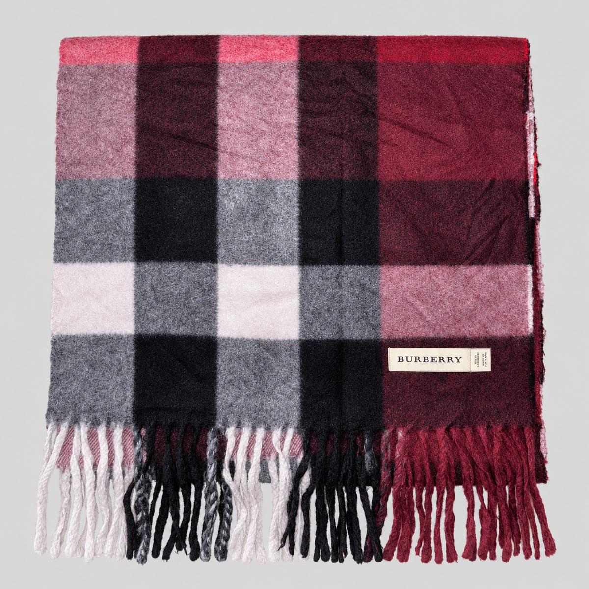 Burberry Schal Nr. 24 in Bordeaux Karo aus Kaschmir, zusammengelegt