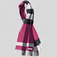 Vintage Burberry Schal Nr. 25 in Magenta Karo, ganz ausgebreitet